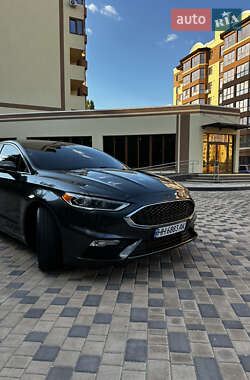 Седан Ford Fusion 2017 в 