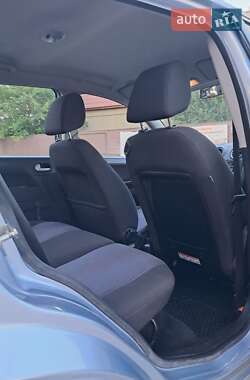 Хэтчбек Ford Fusion 2007 в 