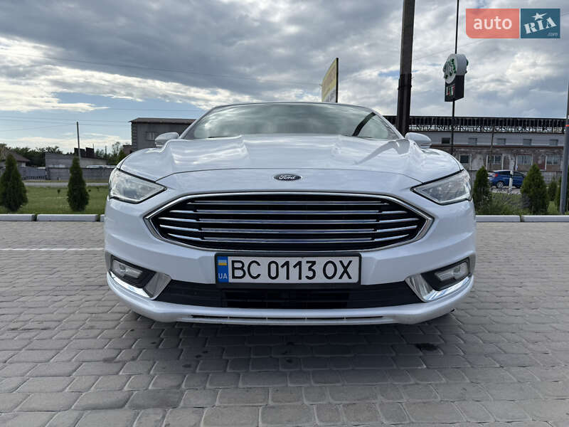 Седан Ford Fusion 2016 в 