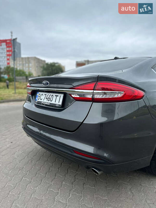 Седан Ford Fusion 2016 в Львові