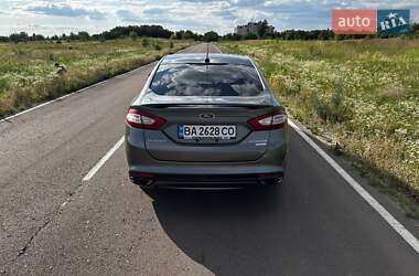 Седан Ford Fusion 2012 в 
