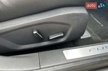 Седан Ford Fusion 2012 в 
