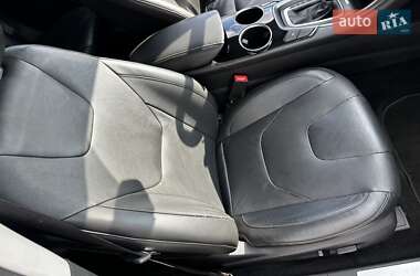 Седан Ford Fusion 2012 в 