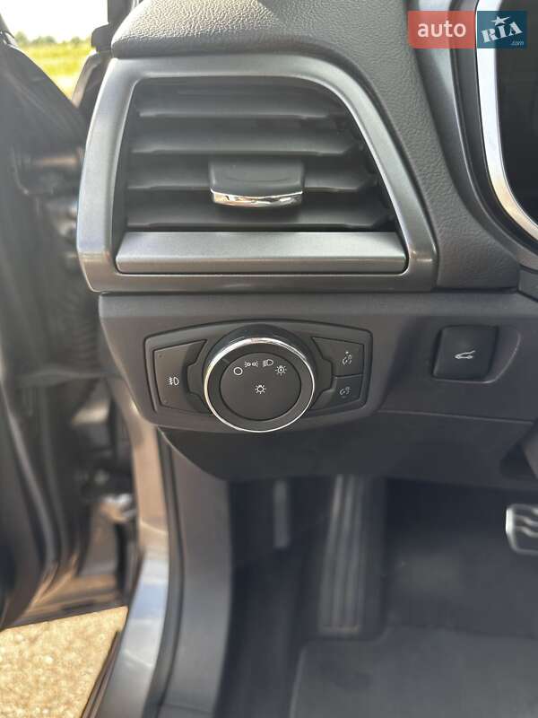 Седан Ford Fusion 2012 в Києві