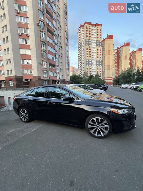 Седан Ford Fusion 2019 в Києві
