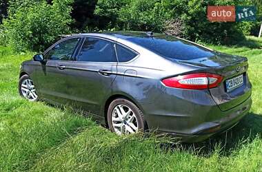 Седан Ford Fusion 2016 в 