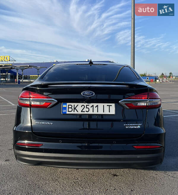 Седан Ford Fusion 2018 в Вінниці