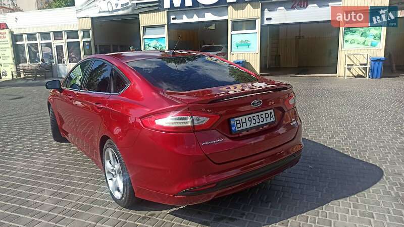 Седан Ford Fusion 2016 в Одесі