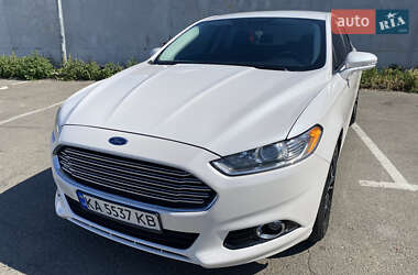 Седан Ford Fusion 2013 в 