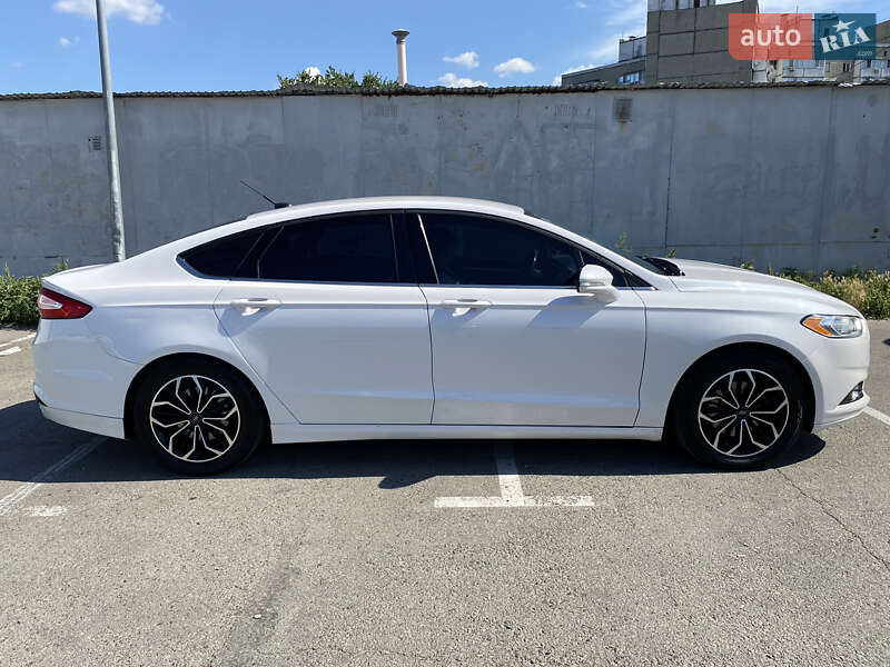 Седан Ford Fusion 2013 в Киеве
