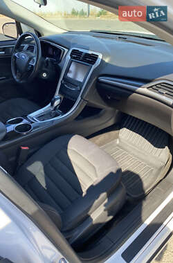 Седан Ford Fusion 2013 в 