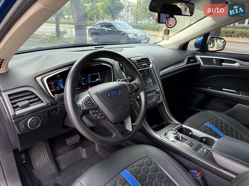 Седан Ford Fusion 2016 в Николаеве