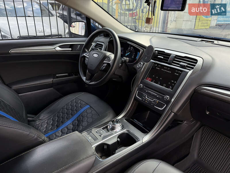 Седан Ford Fusion 2016 в Николаеве