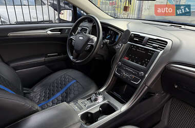 Седан Ford Fusion 2016 в 