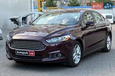 Седан Ford Fusion 2013 в Одесі
