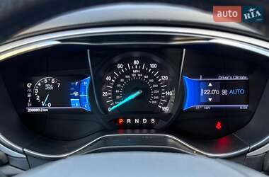 Седан Ford Fusion 2013 в 
