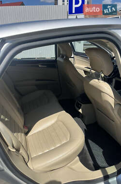 Седан Ford Fusion 2014 в 