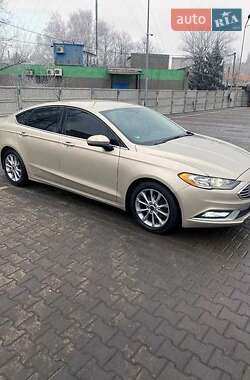 Седан Ford Fusion 2017 в 