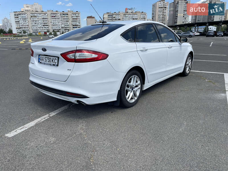Седан Ford Fusion 2015 в Києві