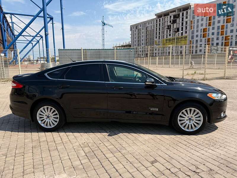 Седан Ford Fusion 2016 в Харкові