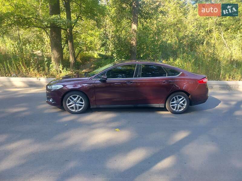 Седан Ford Fusion 2012 в Києві