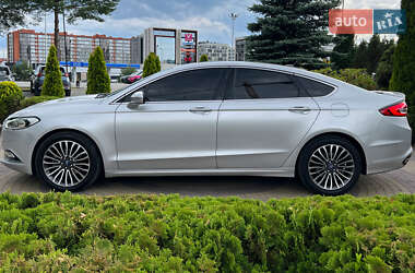 Седан Ford Fusion 2018 в 