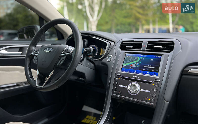 Седан Ford Fusion 2018 в Львові