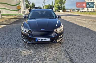 Седан Ford Fusion 2015 в 
