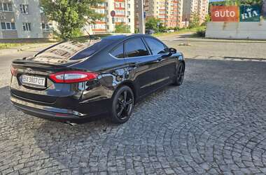 Седан Ford Fusion 2015 в 