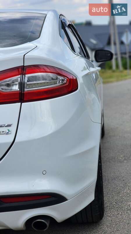 Седан Ford Fusion 2014 в Киеве