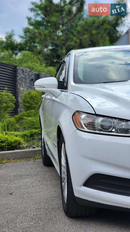 Седан Ford Fusion 2014 в Киеве