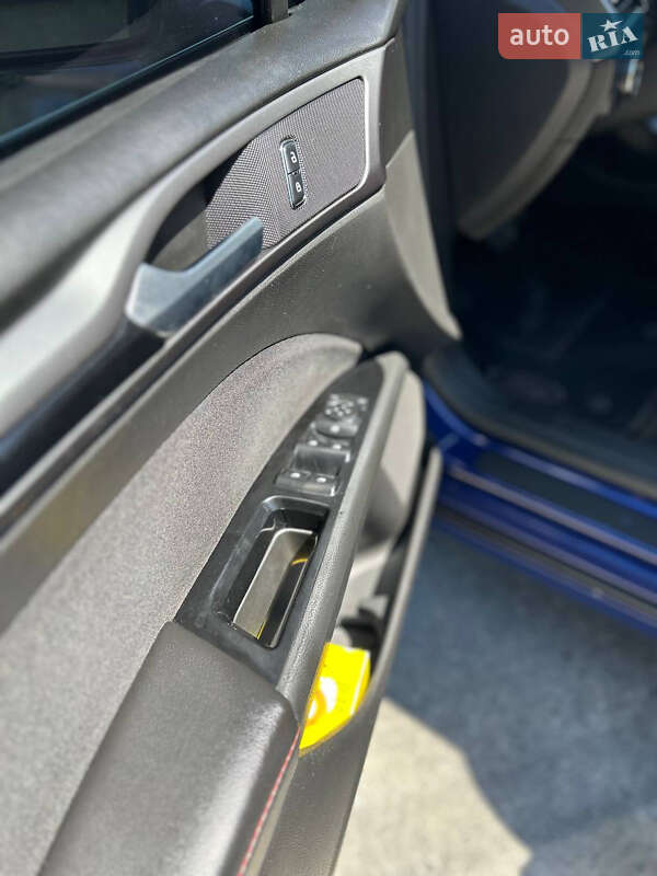 Седан Ford Fusion 2015 в Києві