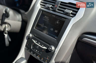 Седан Ford Fusion 2014 в 