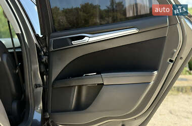 Седан Ford Fusion 2014 в 