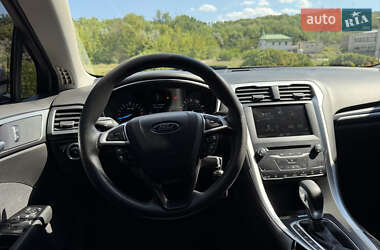 Седан Ford Fusion 2014 в 