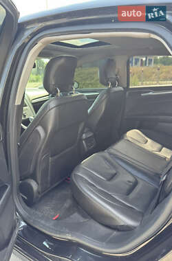 Седан Ford Fusion 2012 в 