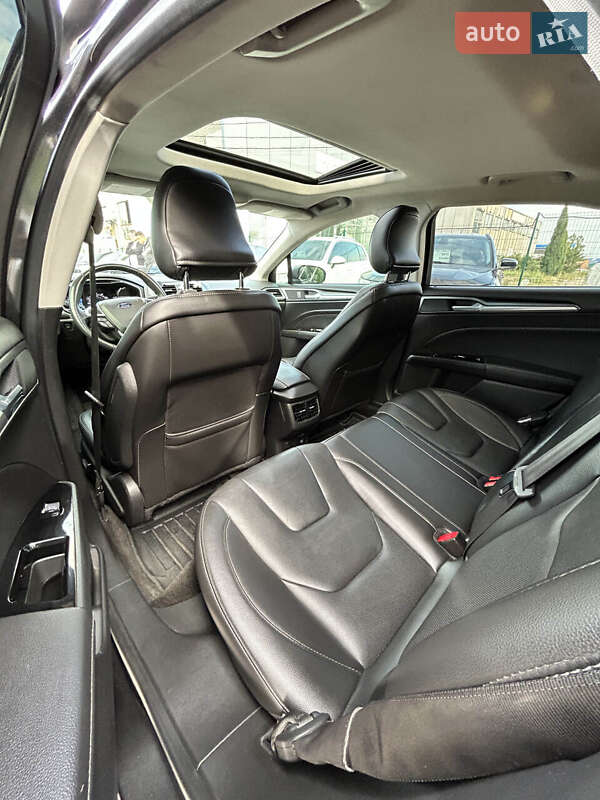 Седан Ford Fusion 2014 в Сумах