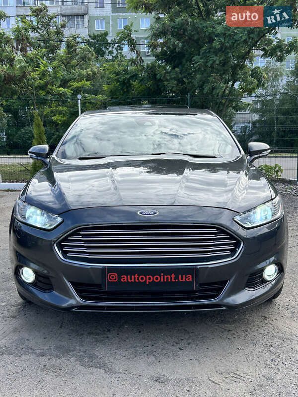 Седан Ford Fusion 2014 в 