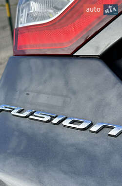 Седан Ford Fusion 2014 в 