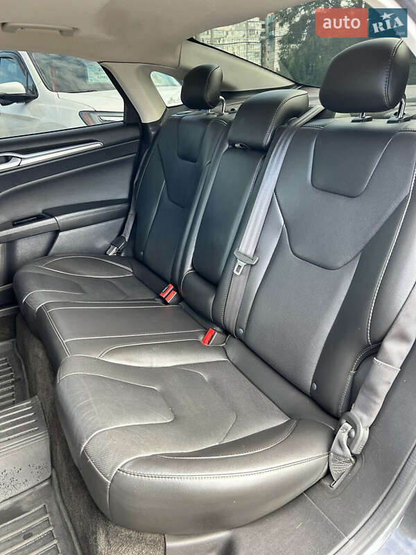 Седан Ford Fusion 2014 в Сумах