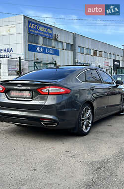Седан Ford Fusion 2014 в 