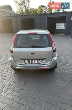 Хетчбек Ford Fusion 2011 в 