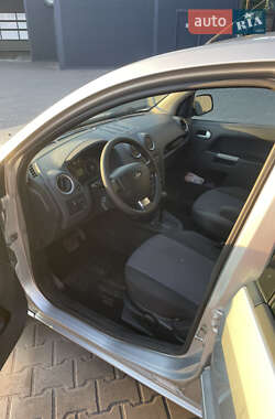 Хетчбек Ford Fusion 2011 в 