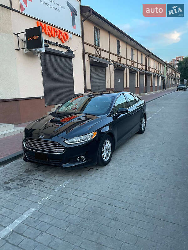 Седан Ford Fusion 2014 в Одесі