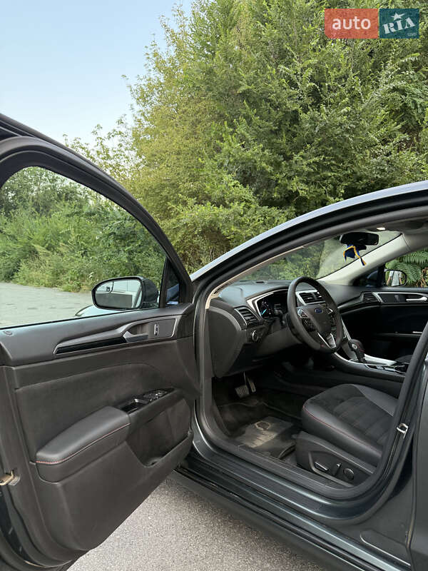 Седан Ford Fusion 2015 в Дніпрі