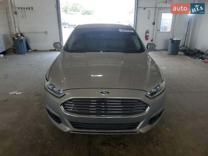 Седан Ford Fusion 2015 в Сумах