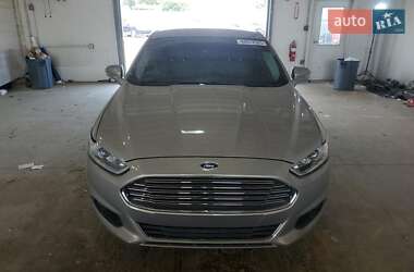Седан Ford Fusion 2015 в 