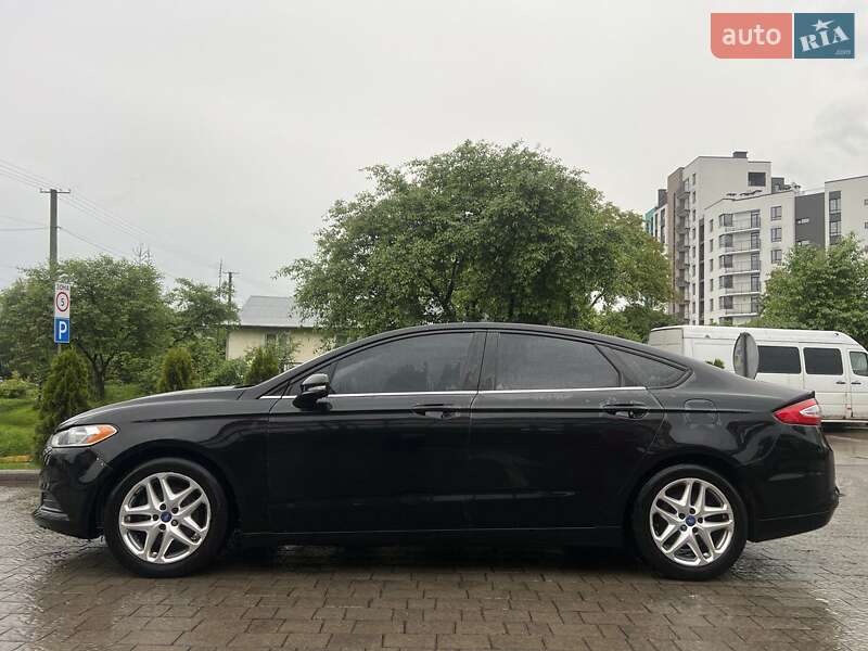Седан Ford Fusion 2012 в Львові