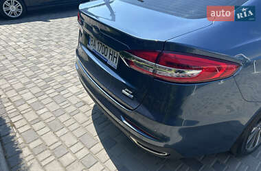 Седан Ford Fusion 2019 в 
