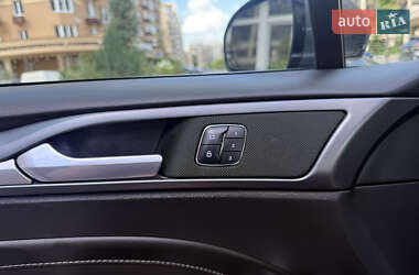 Седан Ford Fusion 2015 в 